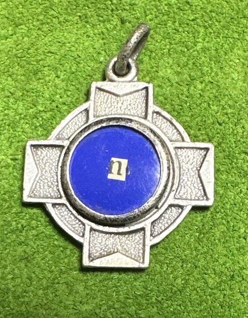 Médaille Sainte Bernadette or jaune - Médaille religieuse ancienne